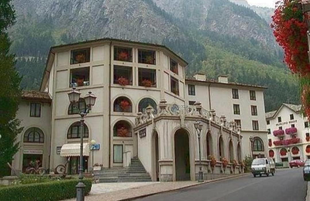 Residence Universo Pré-Saint-Didier المظهر الخارجي الصورة
